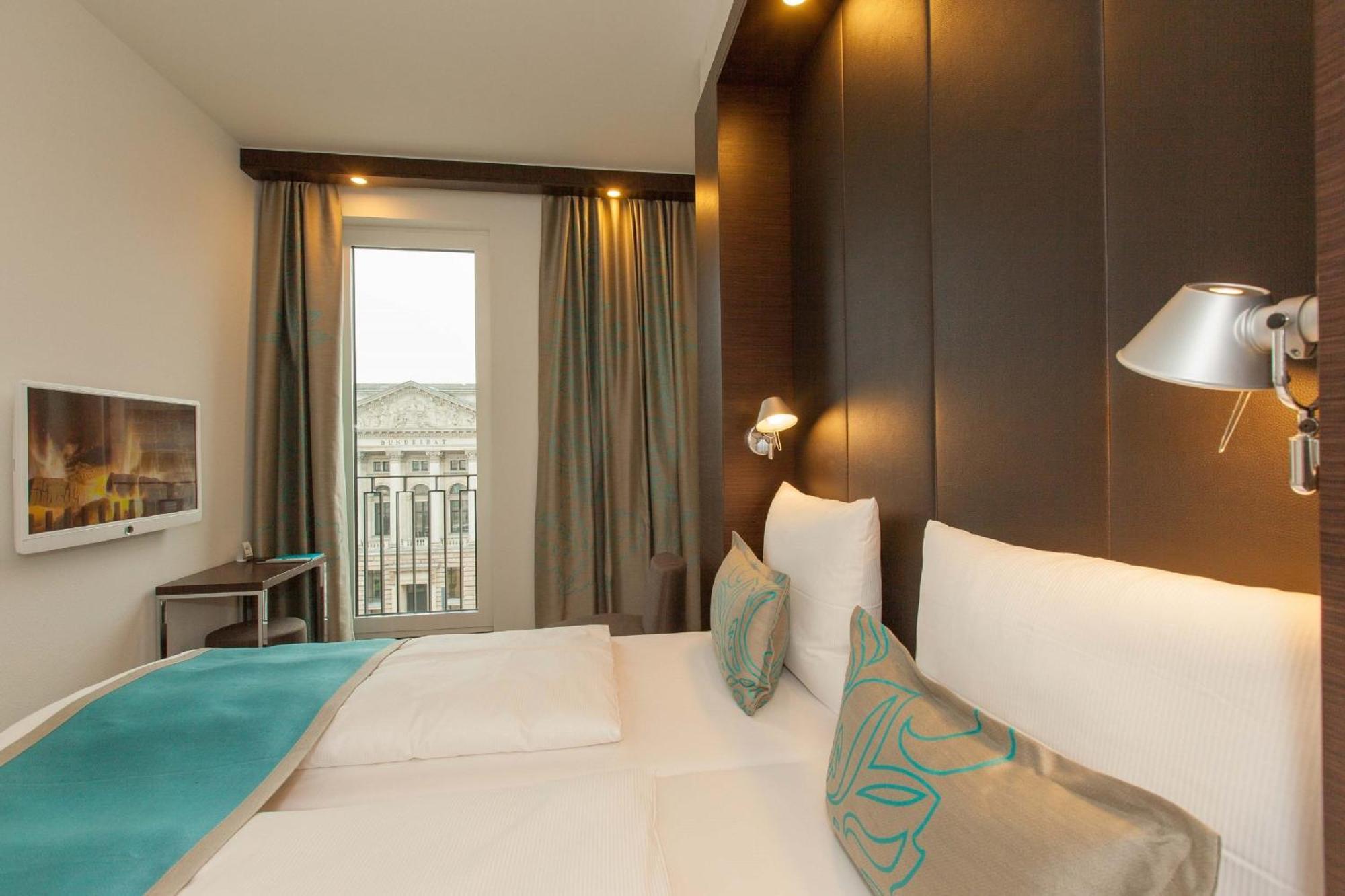 Motel One Berlin-Potsdamer Platz Exterior foto