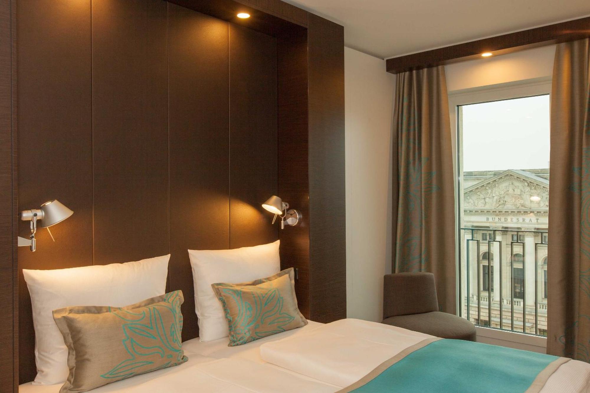 Motel One Berlin-Potsdamer Platz Exterior foto