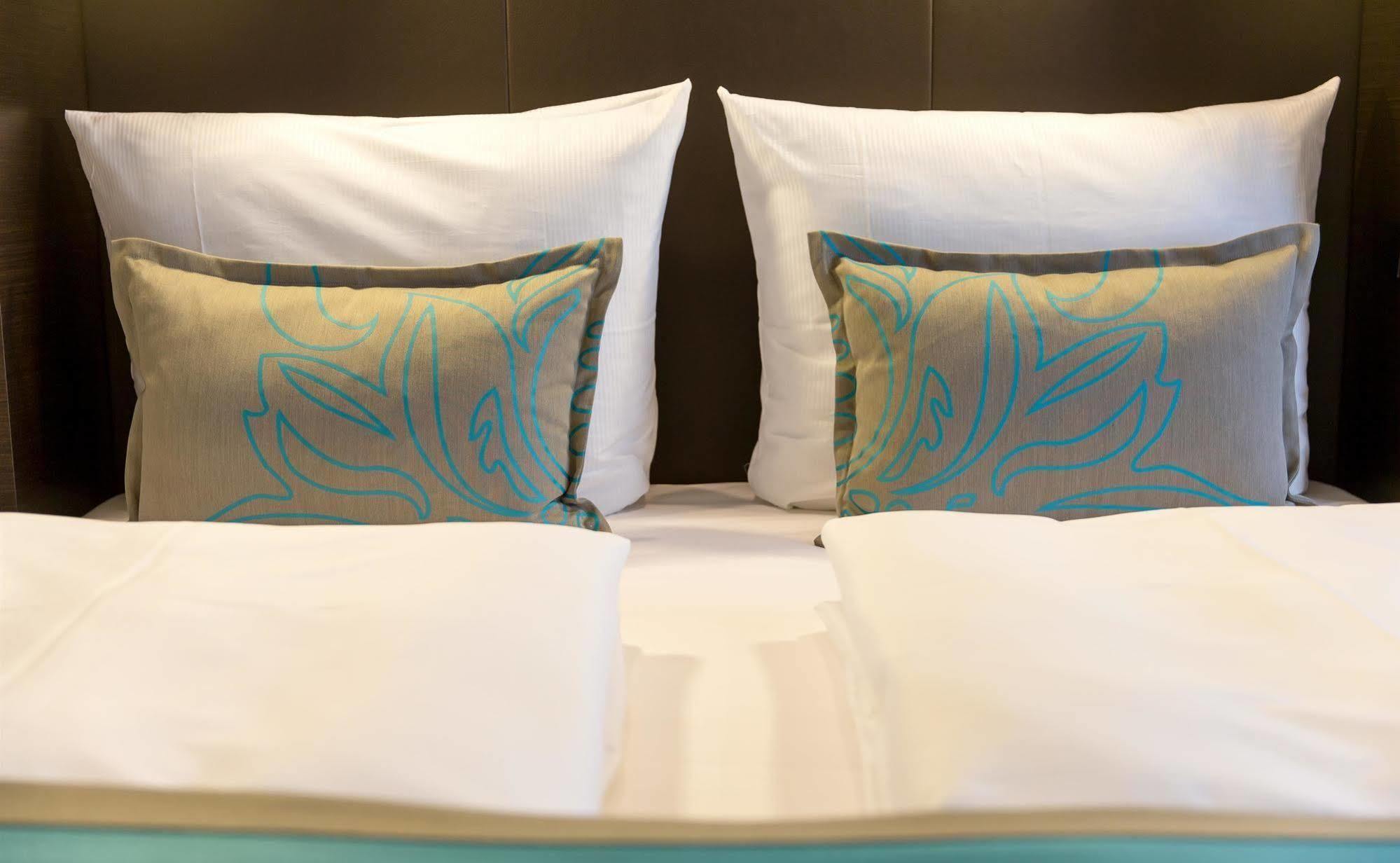 Motel One Berlin-Potsdamer Platz Exterior foto